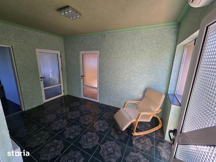 Casă cu 8 camere cu Teren 220 Mp în Mureșel