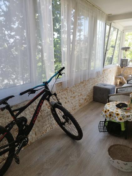 Apartament cu 3 camere semidecomandat în Rogerius