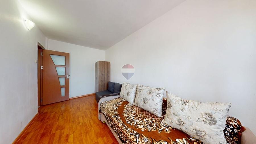 Apartament cu 2 camere decomandat în Noua
