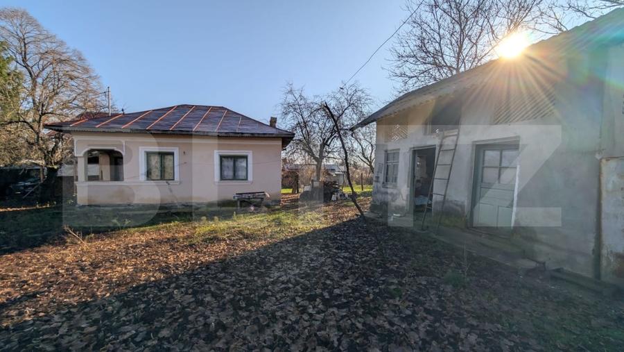 Casă individuală cu 2 camere cu Teren 2000 Mp în Găești
