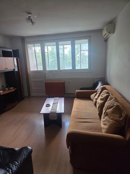 Apartament cu 2 camere decomandat în Drumul Taberei