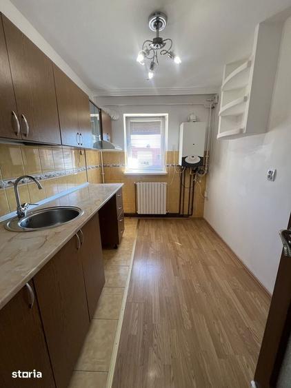 Apartament cu 2 camere semidecomandat în Calea București