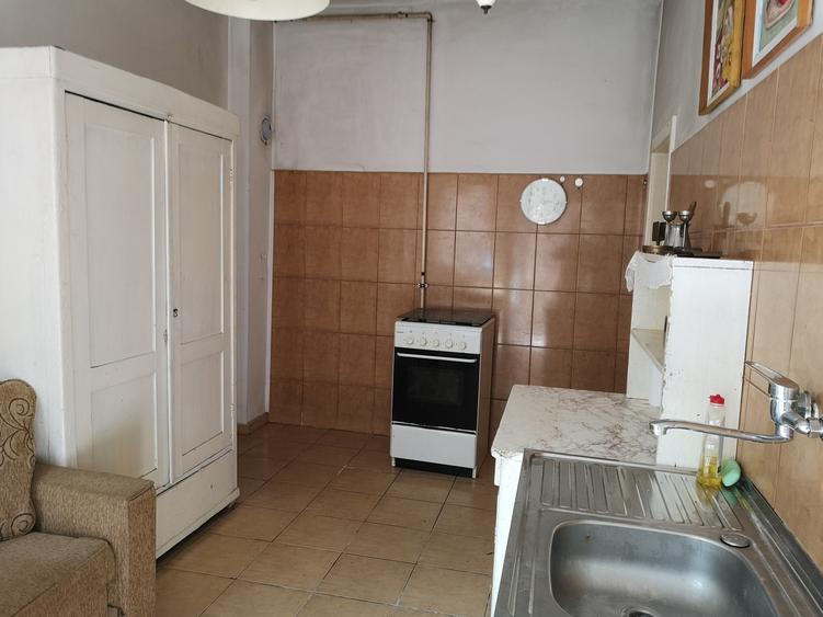 Casă individuală cu 2 camere cu Canalizare în Baciu