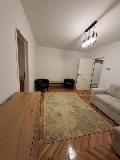 Apartament cu 2 camere nedecomandat în Central