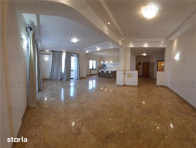 Apartament cu 4 camere în Aviatorilor