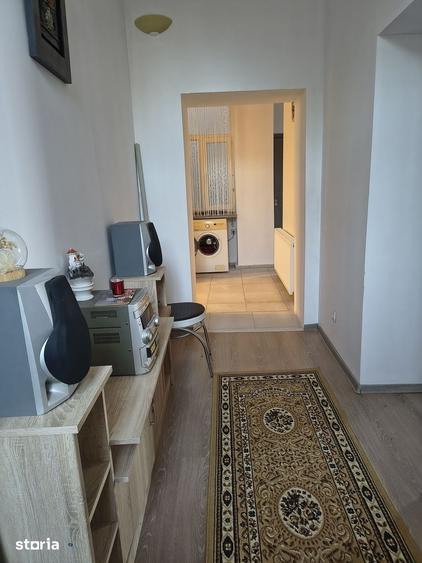 Apartament cu 2 camere decomandat în Cazino
