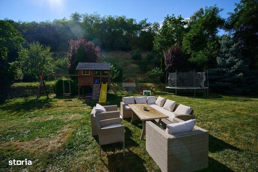 Casă cu 4 camere cu Piscina în Sibiel