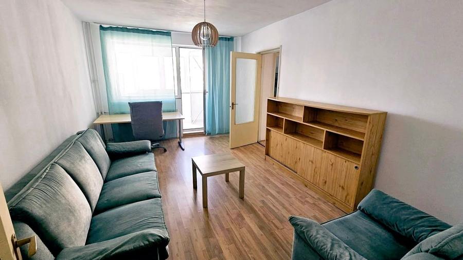 Apartament cu 3 camere, mobilat în Tineretului