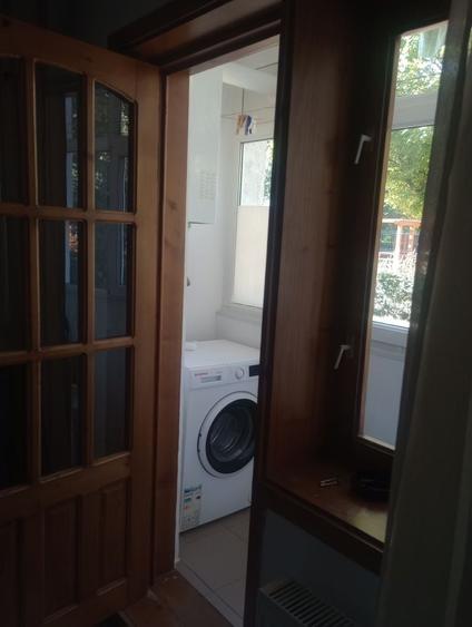 Apartament cu 3 camere decomandat în Ceardac