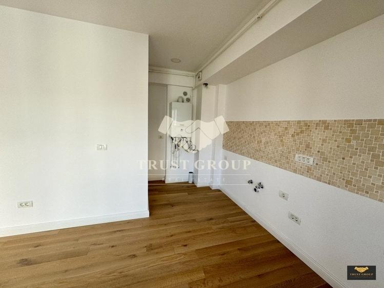 Apartament cu 3 camere decomandat în Polonă