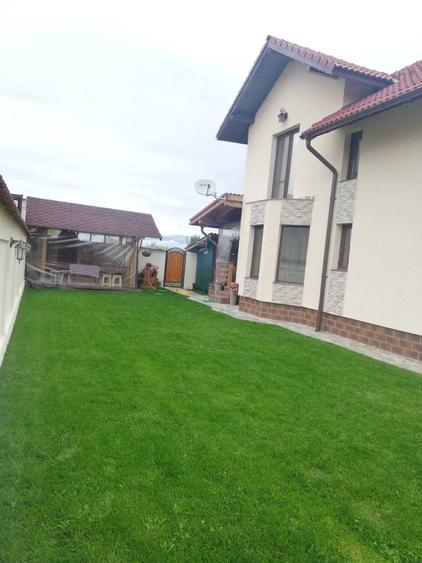 Casă cu 3 camere în Preajba