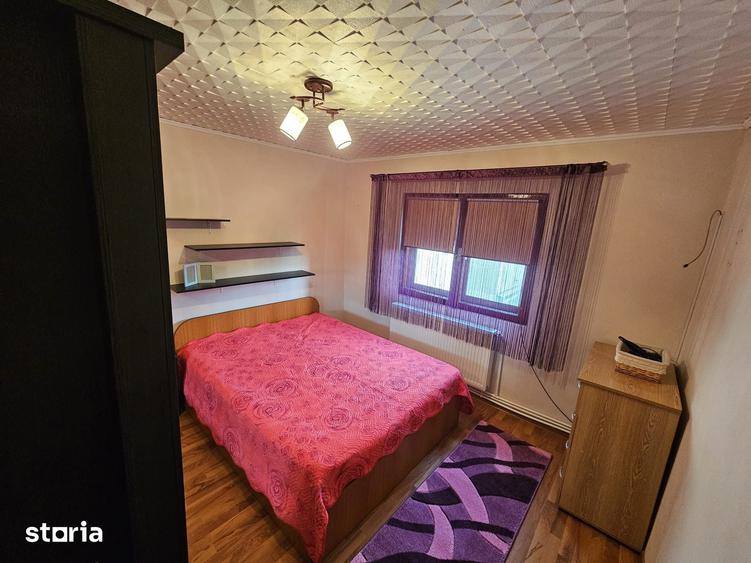 Apartament cu 2 camere decomandat în Calarași 4
