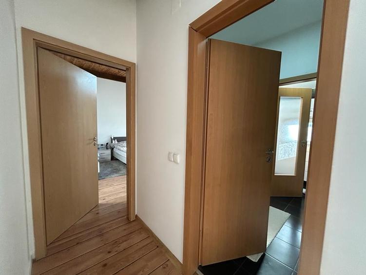 Apartament cu 2 camere semidecomandat în Dumbrăvița