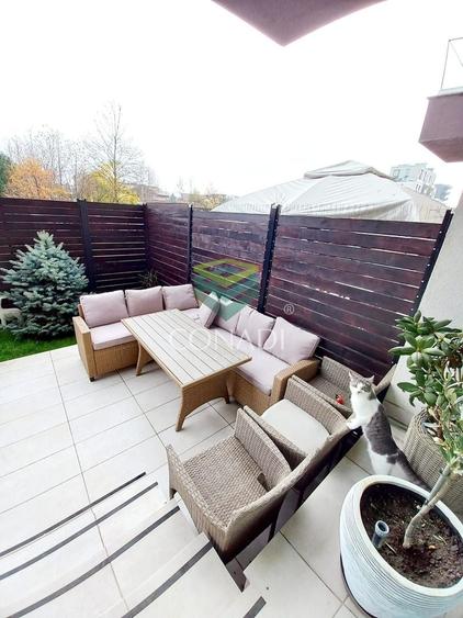 Apartament cu 3 camere semidecomandat, mobilat în Băneasa
