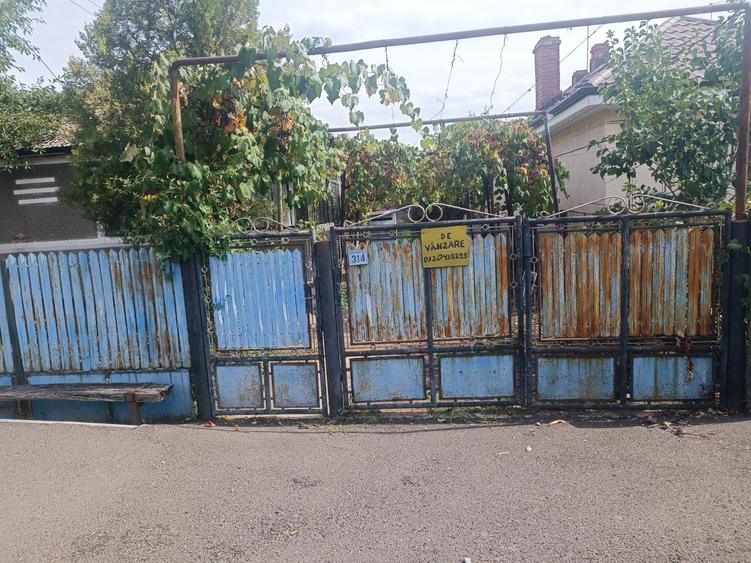 Casă cu 4 camere în Florești