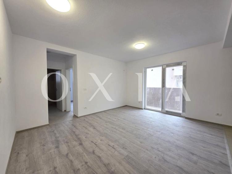 Apartament cu 3 camere semidecomandat în Giroc