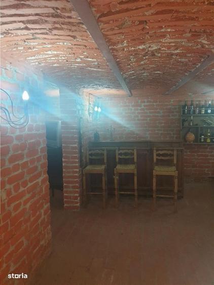 Casă cu 4 camere cu Teren 400 Mp în Central