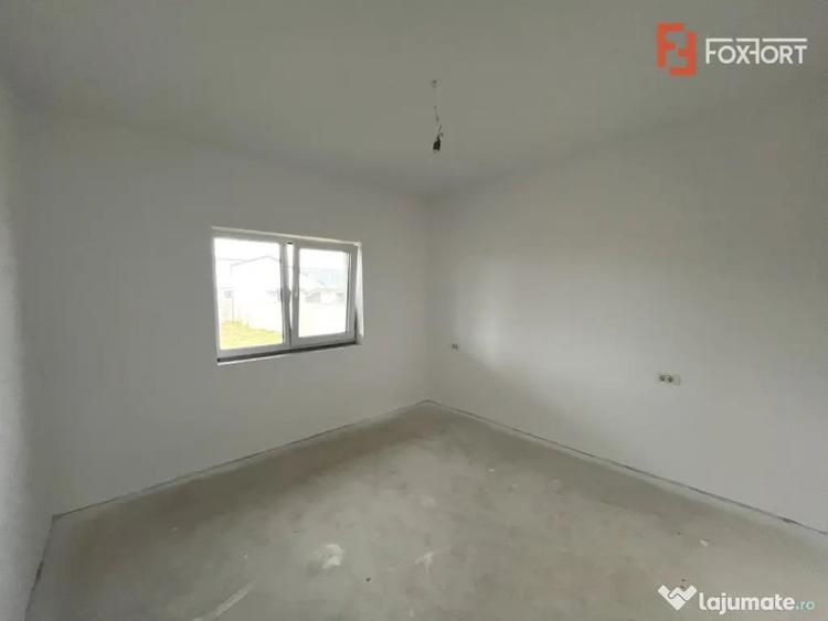 Casă cu 3 camere cu Teren 640 Mp în Moșnița Nouă