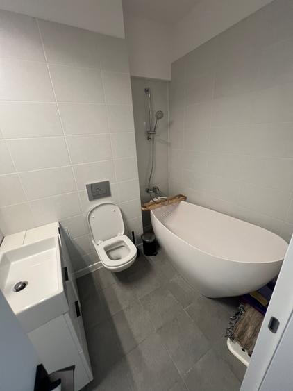 Apartament cu 3 camere decomandat în Pipera