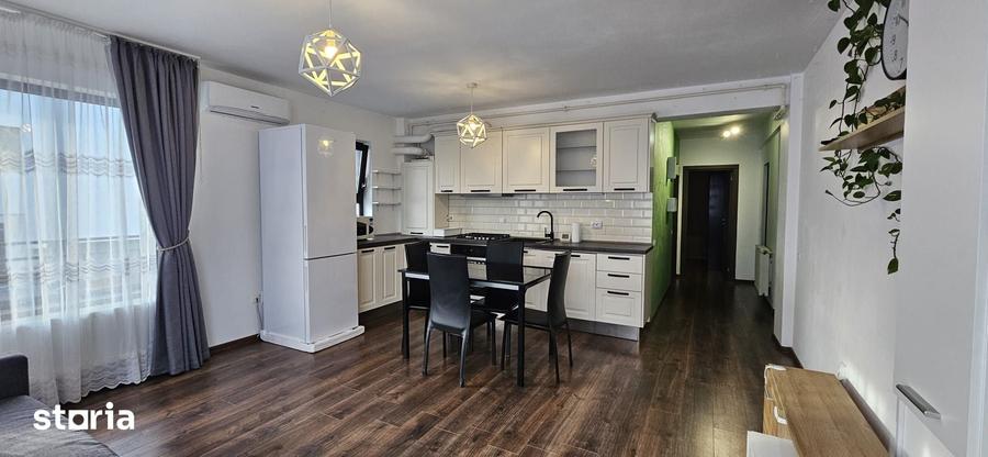 Apartament cu 3 camere semidecomandat în Florești