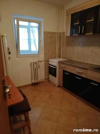 Garsonieră decomandată în Foișorul de Foc