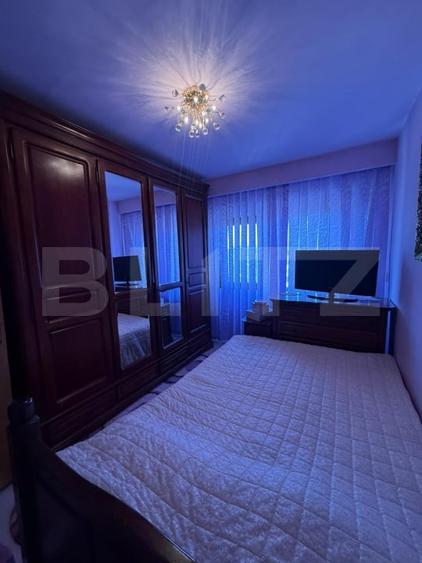 Apartament cu 4 camere decomandat, mobilat în 9 Mai