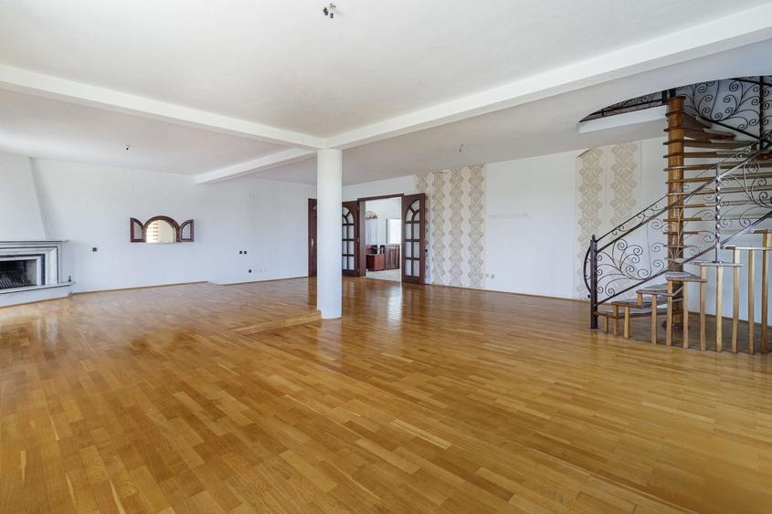 Casă individuală cu 11 camere cu Piscina în Corbeanca