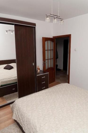 Apartament cu 2 camere decomandat în Crângași