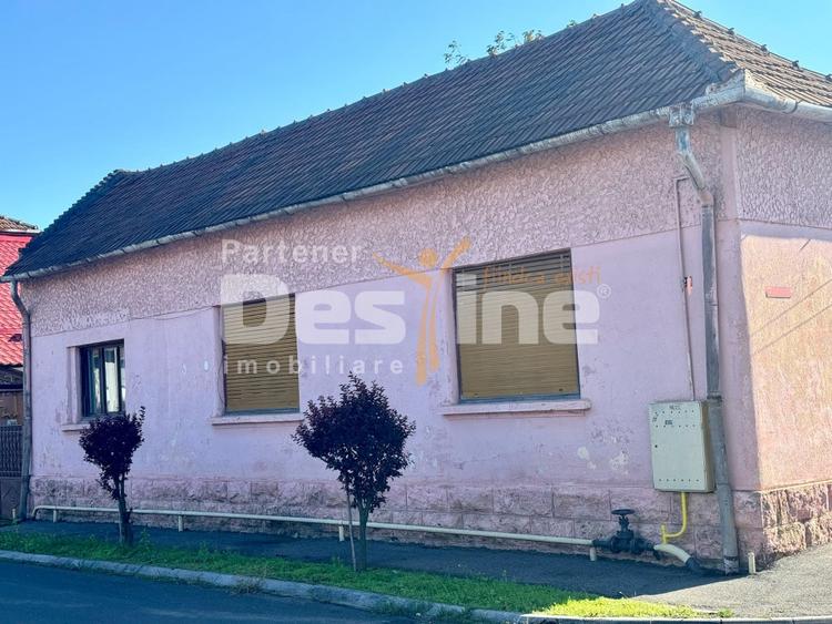 Casă individuală cu 3 camere cu Canalizare în Simeria