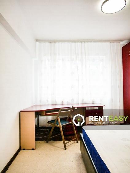 Apartament cu 3 camere în Podu Roș