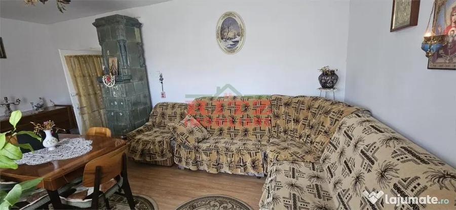 Casă cu 7 camere cu Teren 1756 Mp în Caracal