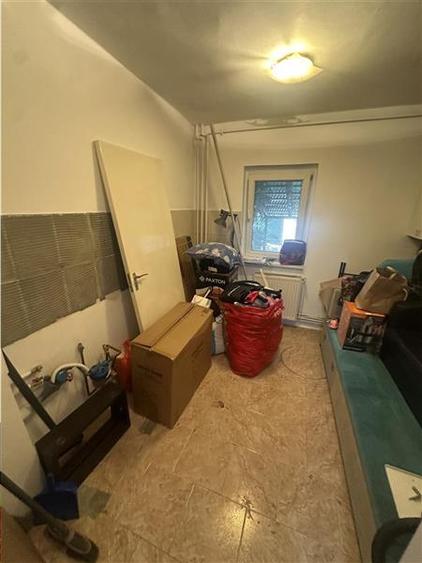 Apartament cu 2 camere semidecomandat, mobilat în Aradului