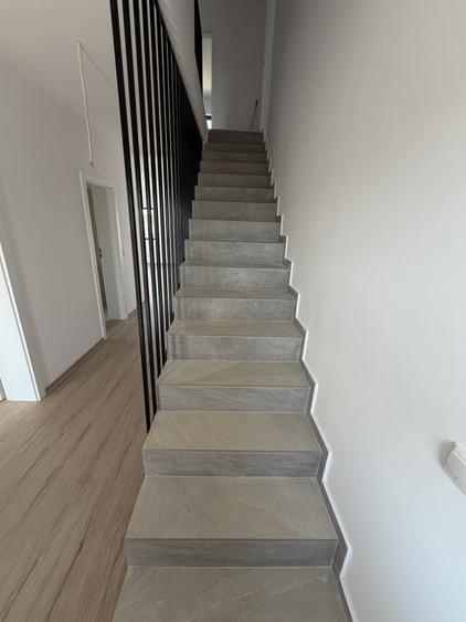 Duplex cu 4 camere cu Canalizare în Moșnița Nouă