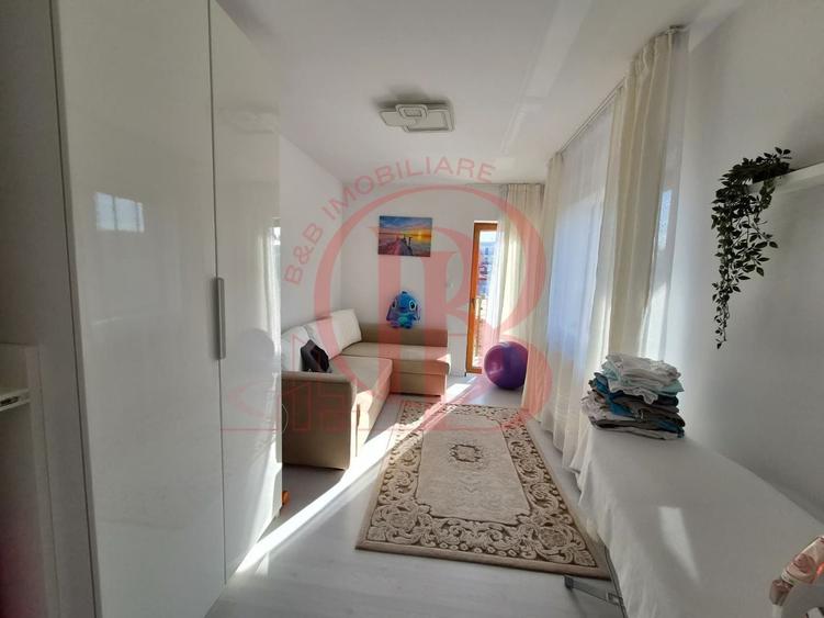 Duplex cu 4 camere cu Canalizare în Theodor Pallady