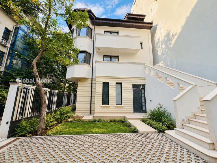 Casă individuală cu 6 camere cu Canalizare în Kiseleff