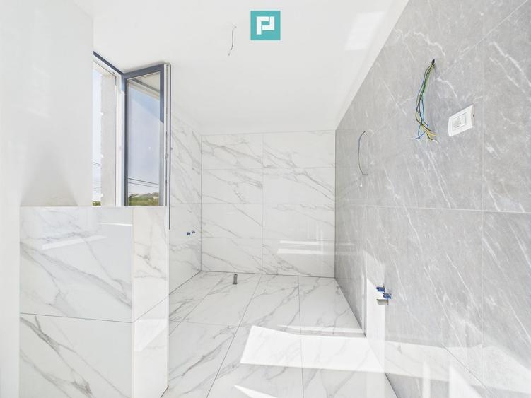 Duplex cu 5 camere cu Canalizare în Giarmata