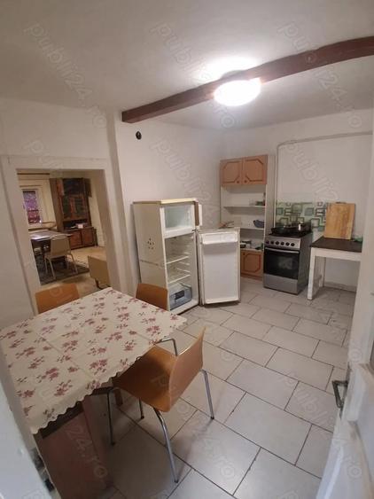 Casă cu 3 camere în Central