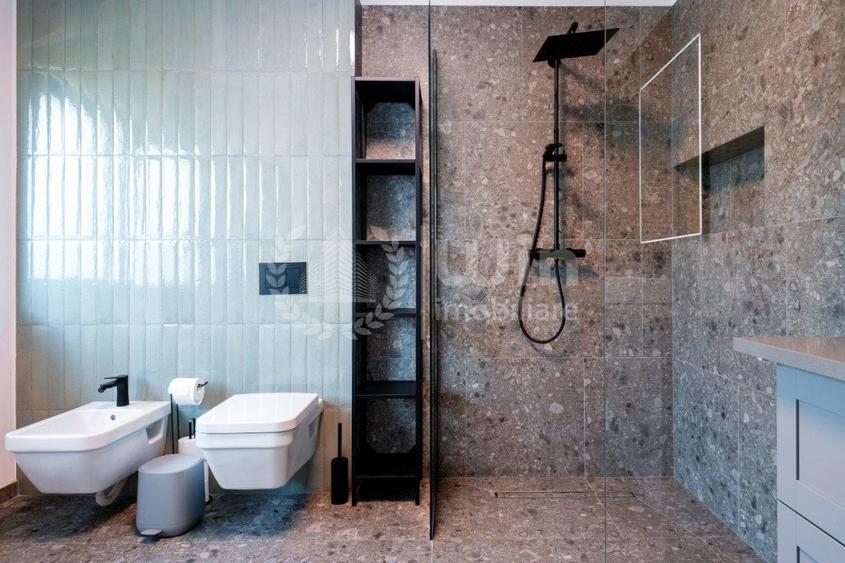 Casă individuală cu 6 camere cu Canalizare în Făget