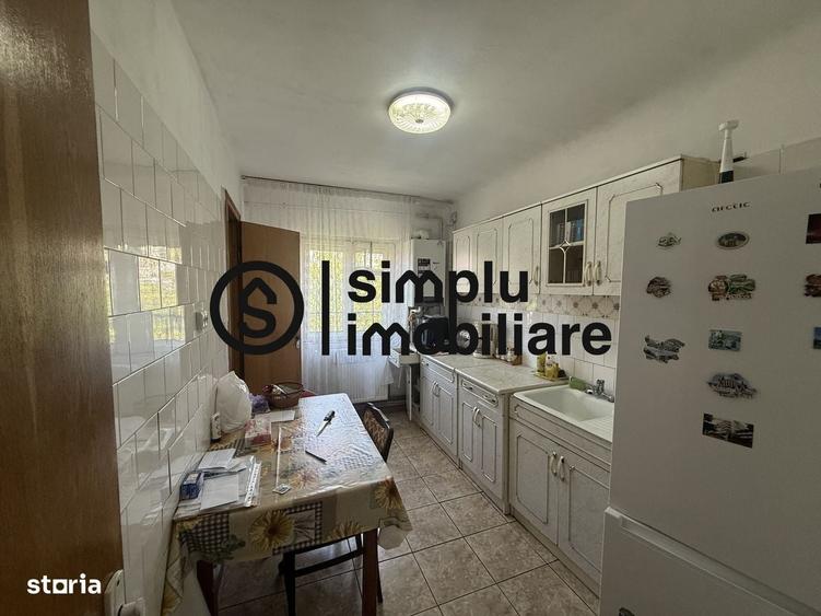 Apartament cu 4 camere decomandat în 1 Mai