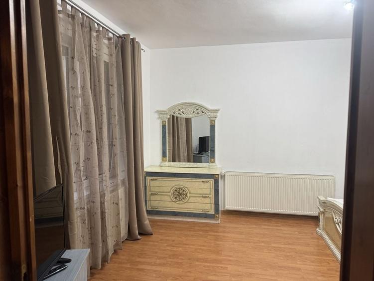 Inchiriez apartament 2 camere ultracentral Arad - 4