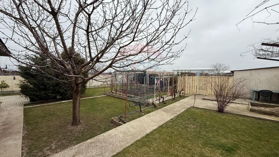 Casă cu 3 camere cu Teren 983 Mp în Munteni