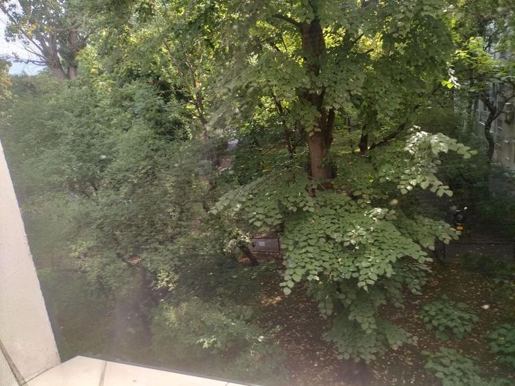 Apartament cu 3 camere semidecomandat în Brâncoveanu