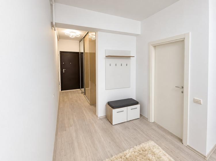 Apartament cu 2 camere semidecomandat, mobilat în Tomis Plus