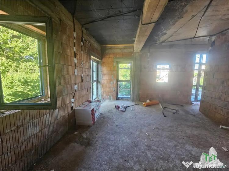 Apartament cu 3 camere decomandat în Gorjului
