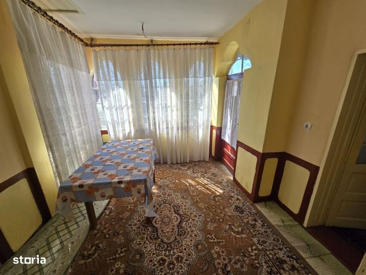 Casă cu 2 camere cu Teren 3751 Mp în Hârsești