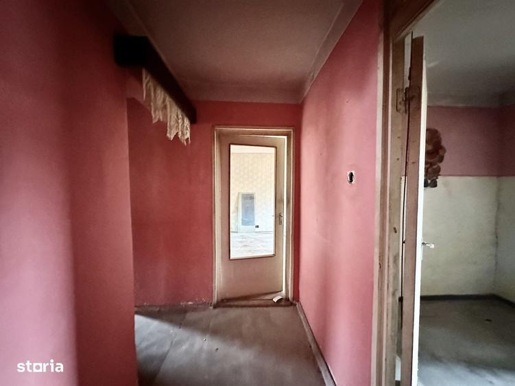 Apartament cu 3 camere decomandat în Soarelui