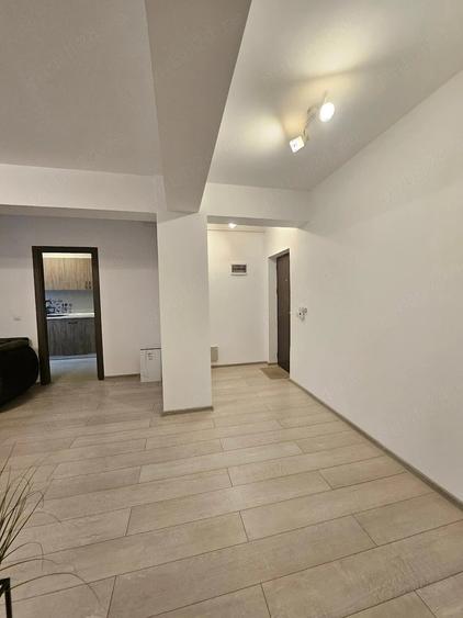 Apartament cu 2 camere nedecomandat în Hințești