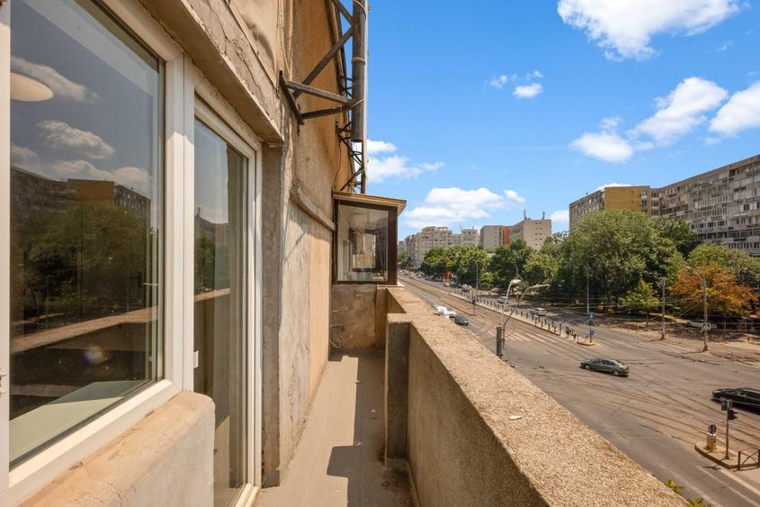 Apartament cu 4 camere semidecomandat în Obor