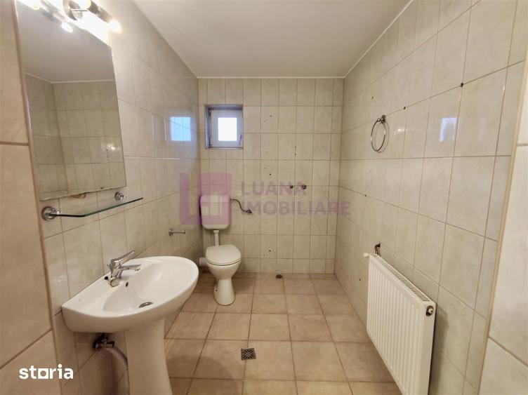 Casă cu 7 camere cu Teren 1540 Mp în Turnișor