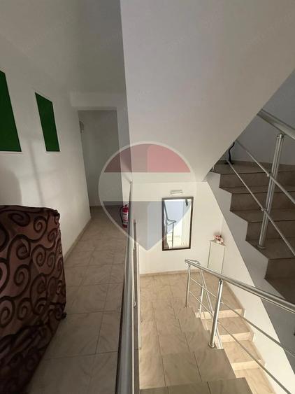 Casă cu 15 camere cu Teren 506 Mp în Nord
